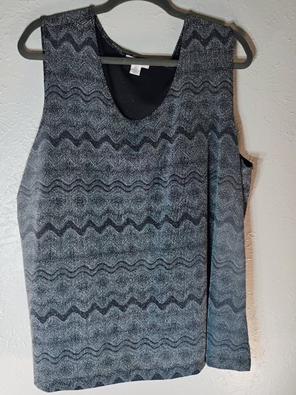 August Max Woman Sparkly Textured Black Silver  Round Neck Tank Top Size 3x